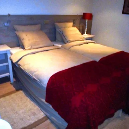 Chateau Jemeppe Hotel *
